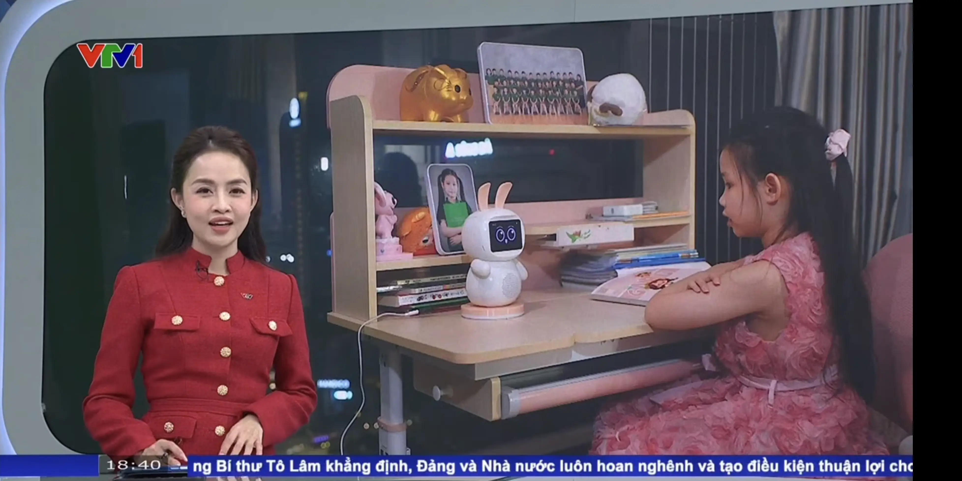 Bà mẹ trẻ lập trình Robot AI trò chuyện cùng con bằng 2 thứ tiếng