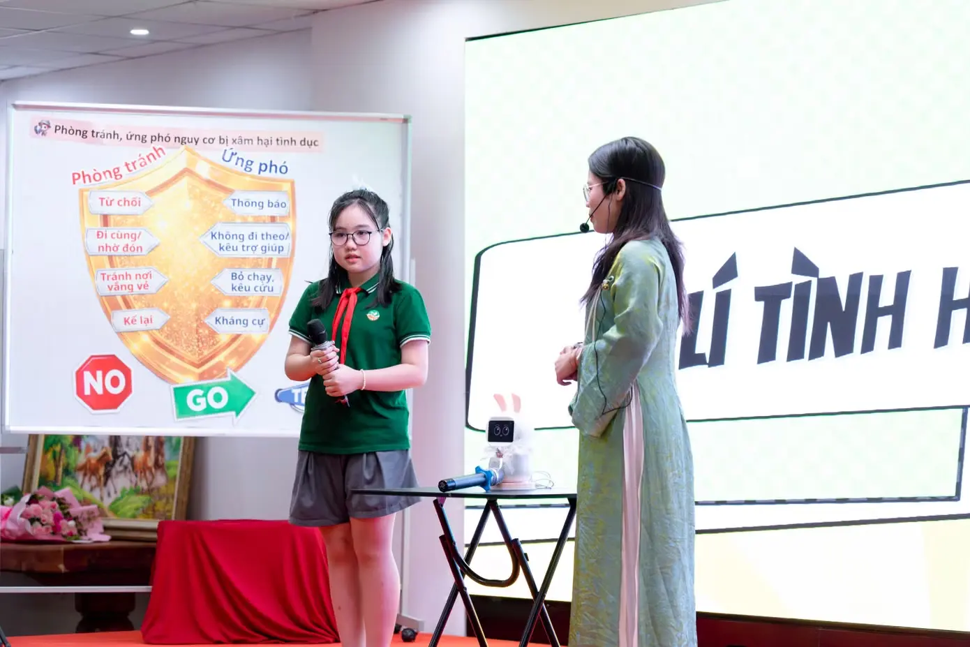 Học sinh Thủ đô rèn kỹ năng bảo vệ bản thân, chống xâm hại qua tiết chuyên đề khoa học tích hợp AI