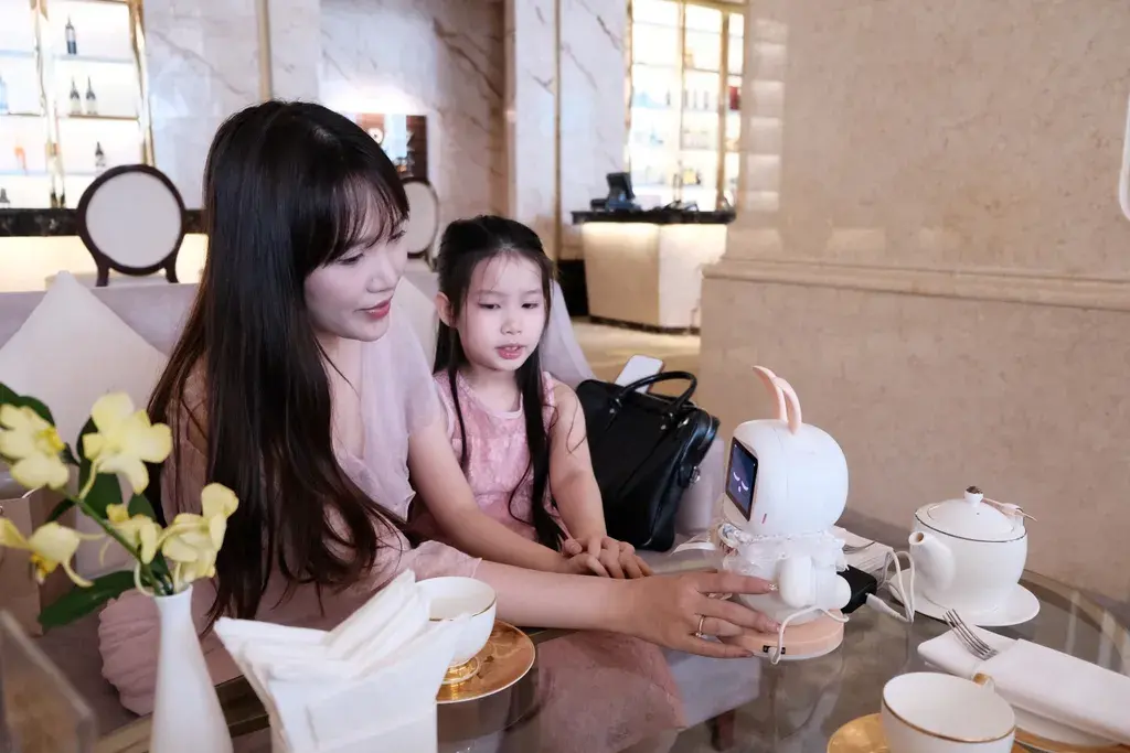 When AI meets motherhood: Hà Nội mother builds a robot tutor